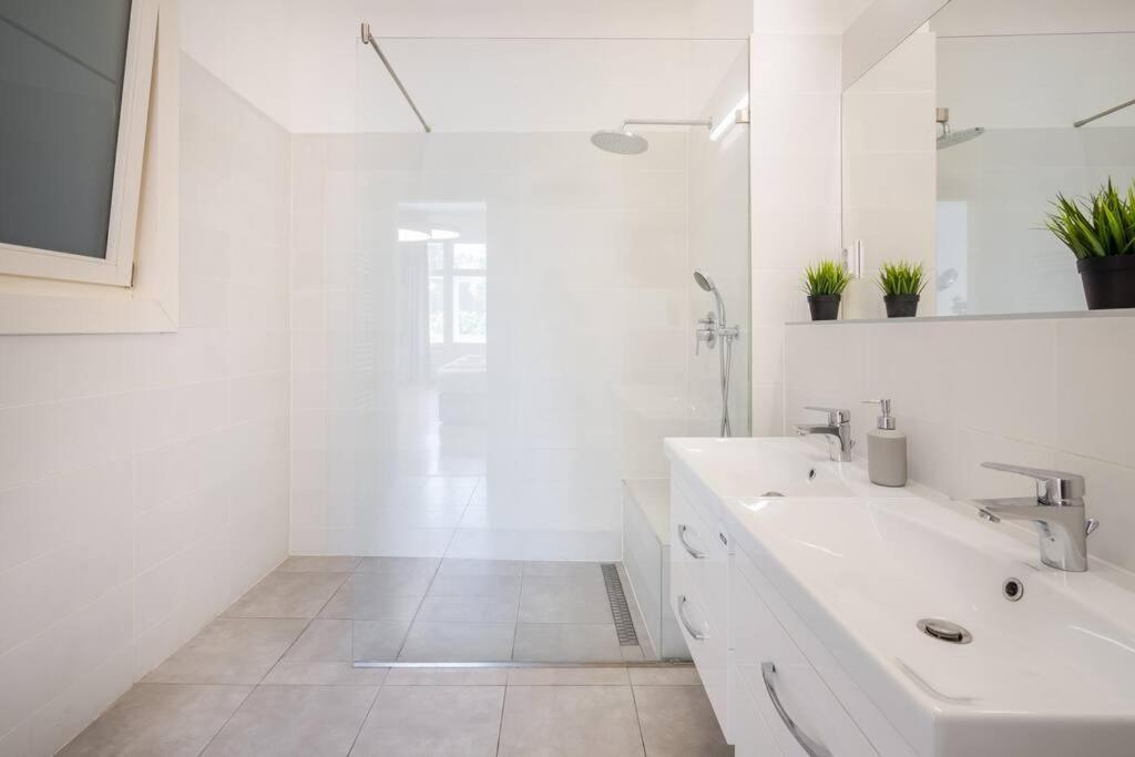 Klauzal Garden City Apartments Budapest Ngoại thất bức ảnh